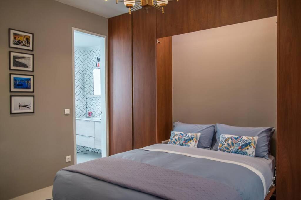 Stylish Decorated Apartment In Kolonaki Атина Екстериор снимка