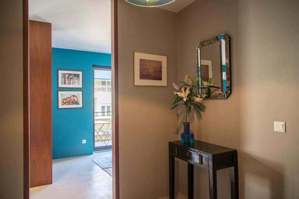 Stylish Decorated Apartment In Kolonaki Атина Екстериор снимка